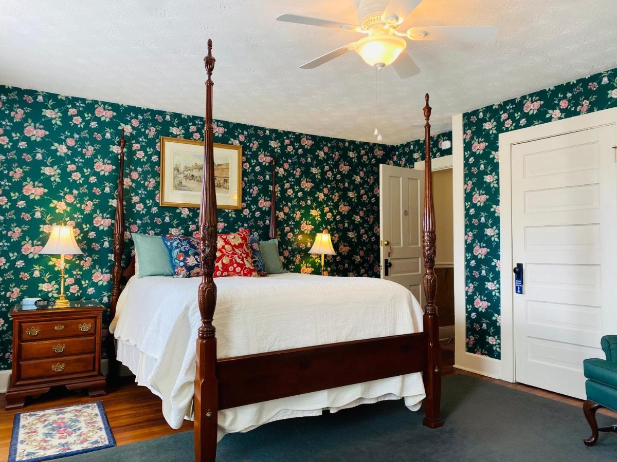 Terrell House Bed and breakfast Burnsville